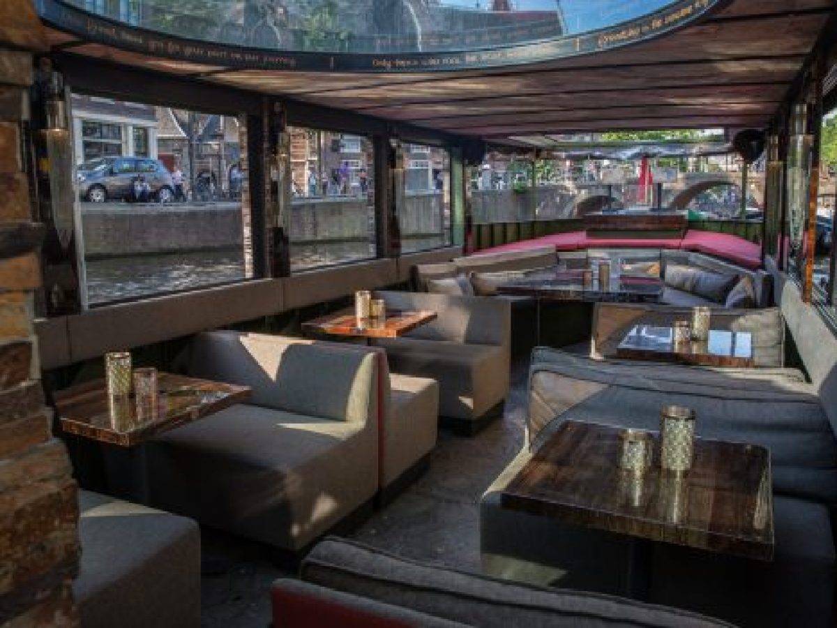 a fire place sitting in a restaurant