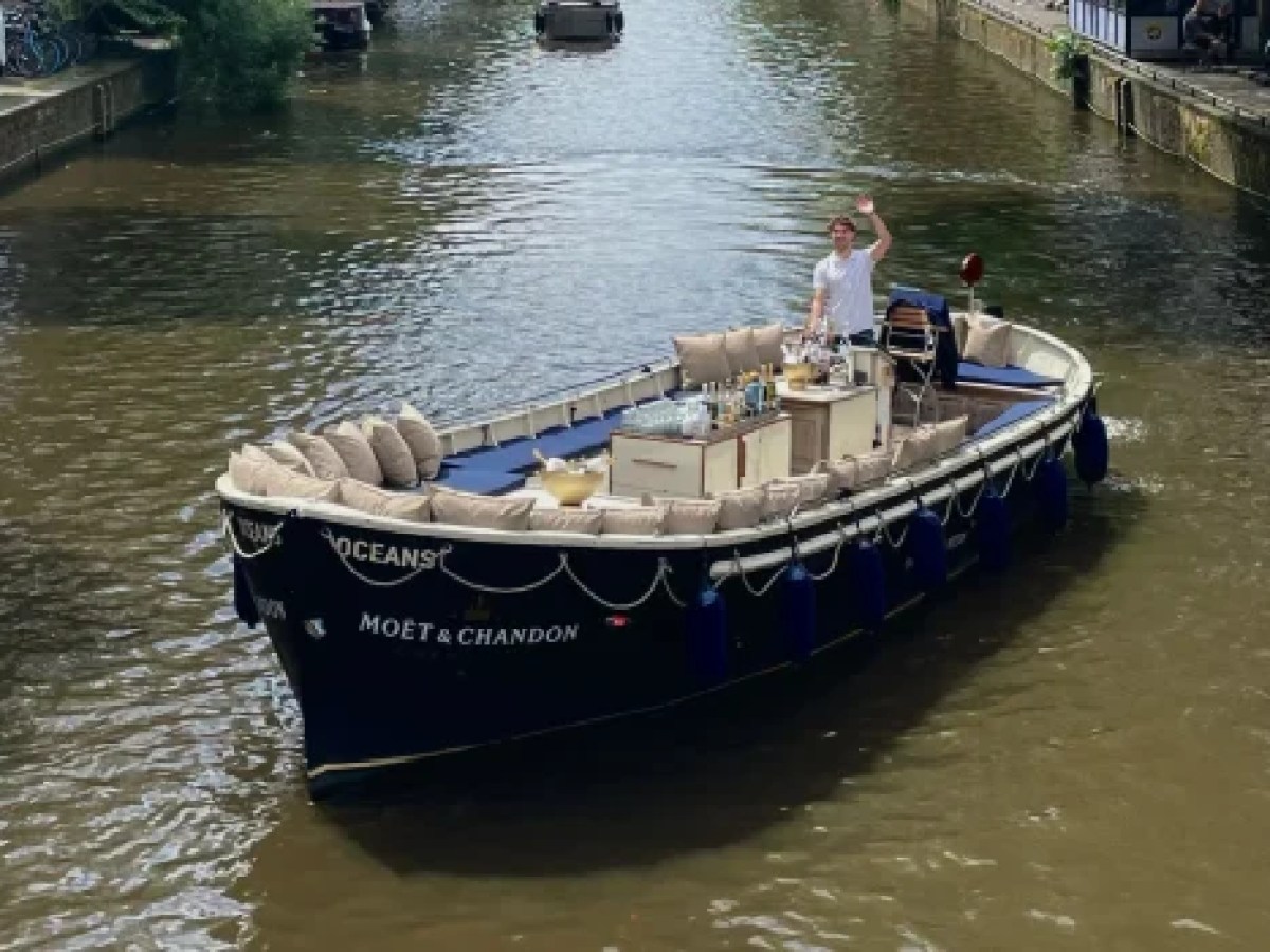 a small boat in a body of water